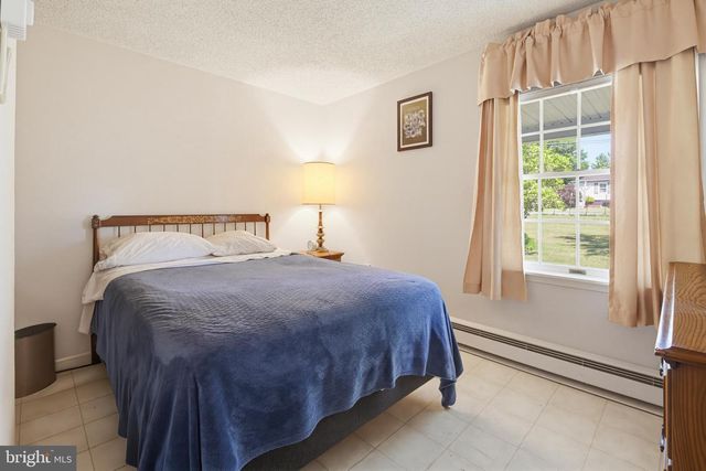 15 DONALD ST, Shermans Dale, PA 17090