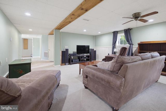 15 DONALD ST, Shermans Dale, PA 17090