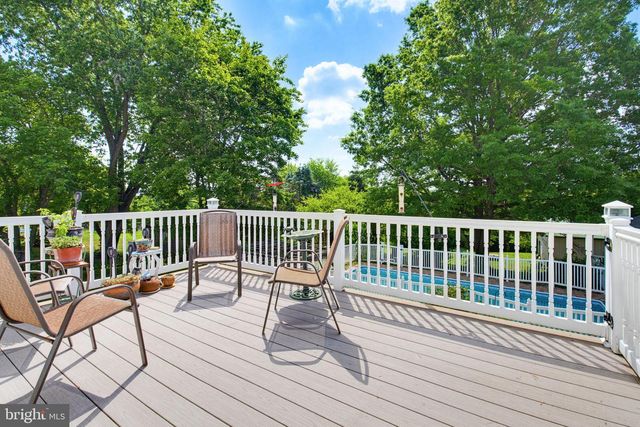 15 DONALD ST, Shermans Dale, PA 17090