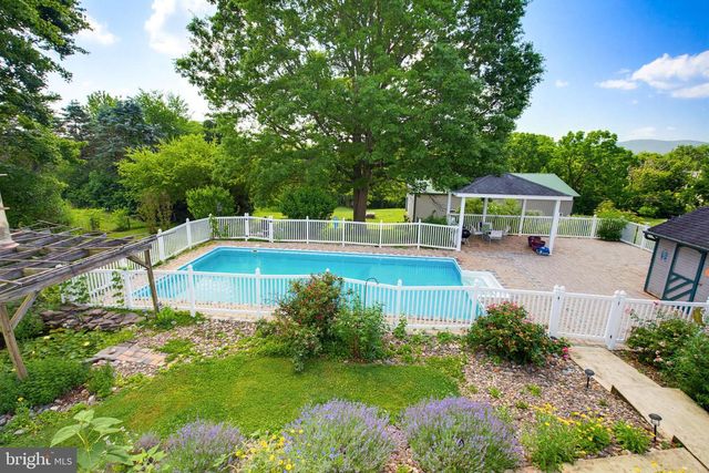 15 DONALD ST, Shermans Dale, PA 17090