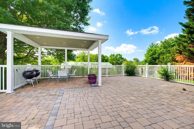 15 DONALD ST, Shermans Dale, PA 17090