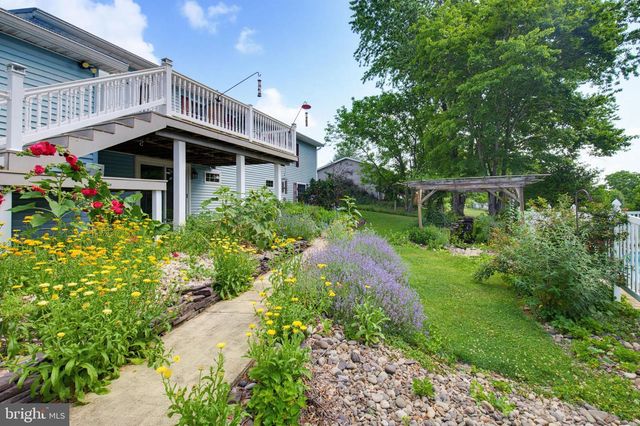 15 DONALD ST, Shermans Dale, PA 17090