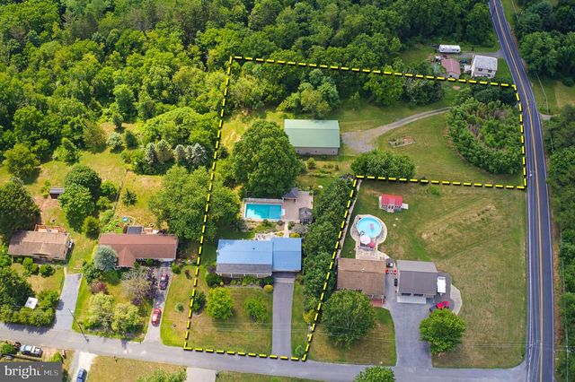 15 DONALD ST, Shermans Dale, PA 17090