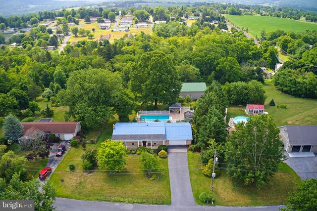 15 DONALD ST, Shermans Dale, PA 17090