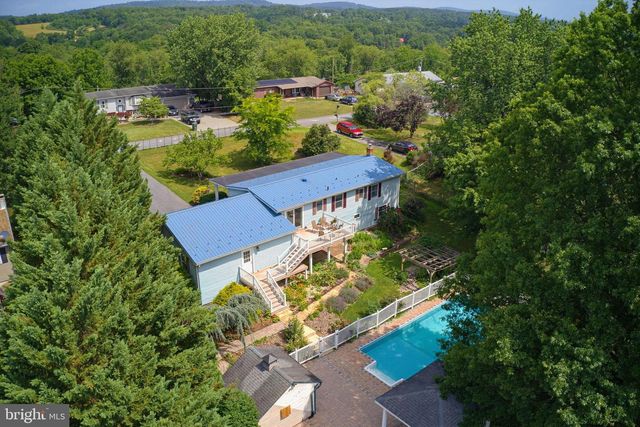 15 DONALD ST, Shermans Dale, PA 17090
