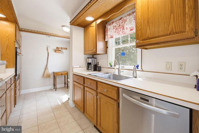 15 DONALD ST, Shermans Dale, PA 17090