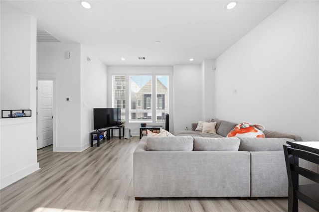 8320 Springwood Canyon Lane, Houston, TX 77055