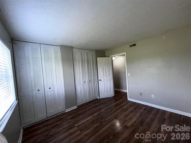 419 Orchard Trace Lane, Charlotte, NC 28213