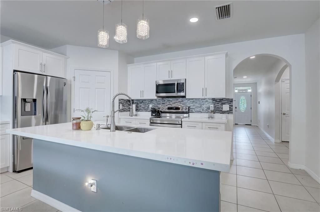 1626 6th AVE, CAPE CORAL, FL 33991 — exterior