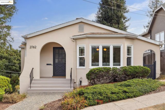 2762 Maxwell Ave, Oakland, CA 94619