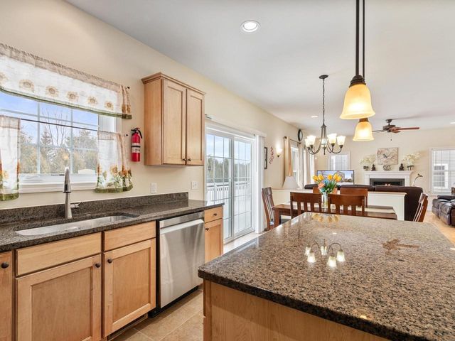 35 Sommerfield Avenue, South Burlington, VT 05403