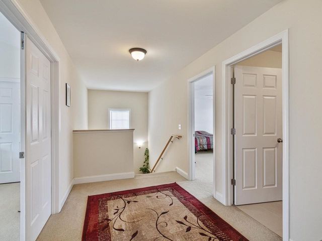 35 Sommerfield Avenue, South Burlington, VT 05403