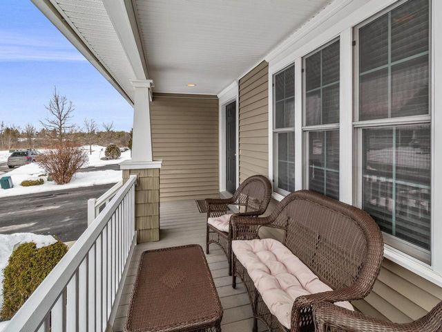 35 Sommerfield Avenue, South Burlington, VT 05403