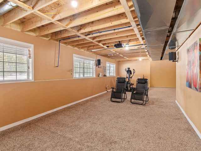 35 Sommerfield Avenue, South Burlington, VT 05403