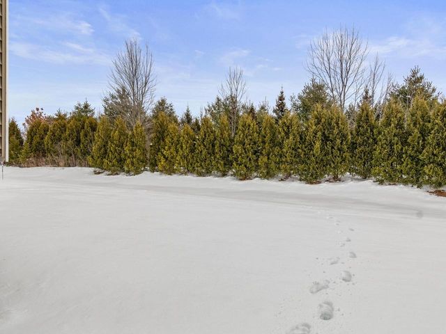 35 Sommerfield Avenue, South Burlington, VT 05403