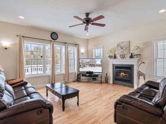 35 Sommerfield Avenue, South Burlington, VT 05403