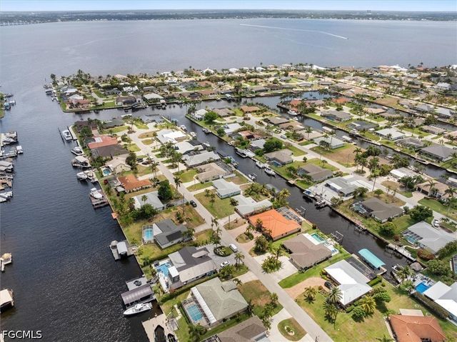 2024 SE 28th TER, Cape Coral, FL 33904