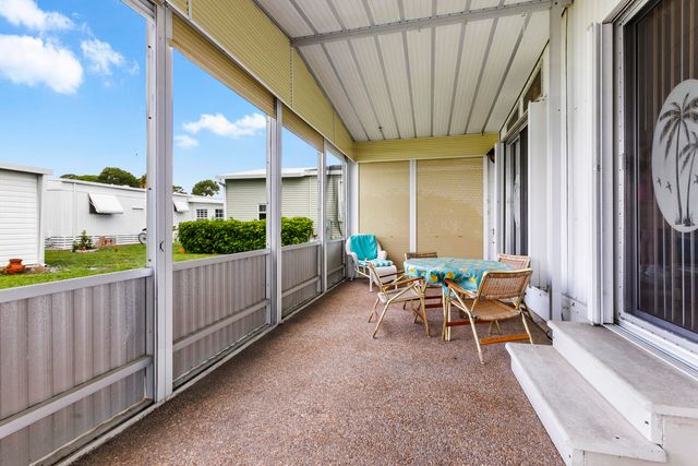 18007 Huapi Bay, Boynton Beach, FL 33436