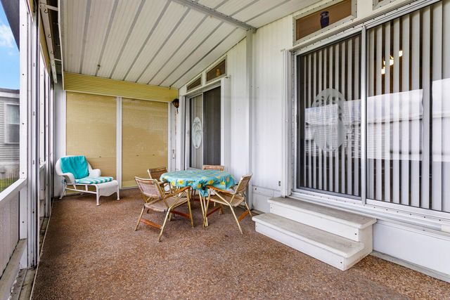 18007 Huapi Bay, Boynton Beach, FL 33436