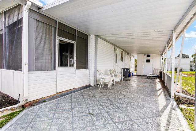 18007 Huapi Bay, Boynton Beach, FL 33436