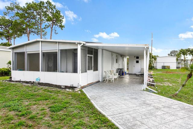 18007 Huapi Bay, Boynton Beach, FL 33436