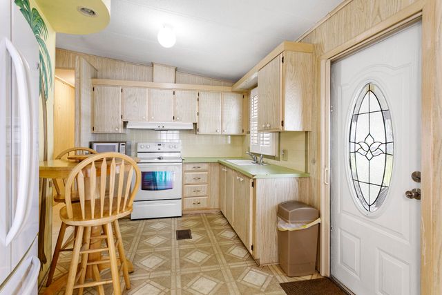 18007 Huapi Bay, Boynton Beach, FL 33436