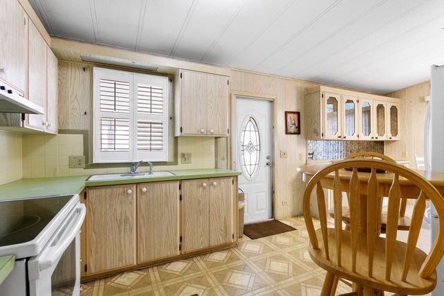 18007 Huapi Bay, Boynton Beach, FL 33436
