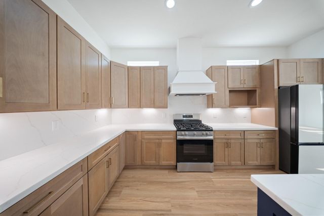 1130 Miller Road, Sealy, TX 77474