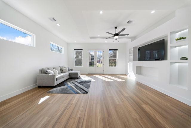 1130 Miller Road, Sealy, TX 77474