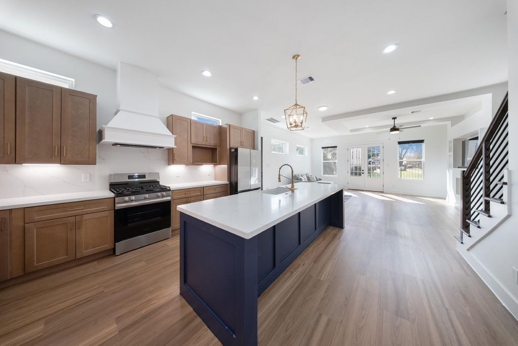 1130 Miller Road, Sealy, TX 77474