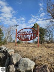 23 Cinnamon Lane, Traverse City, MI 49696