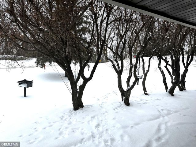 4300 Trenton Lane N 104, Plymouth, MN 55442