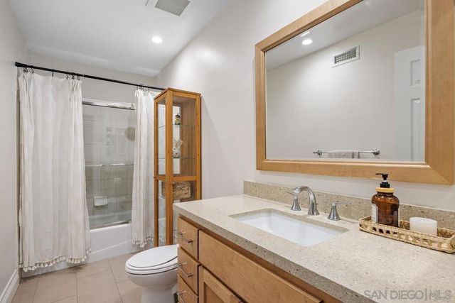 3343 Del Rio Ct, Carlsbad, CA 92009