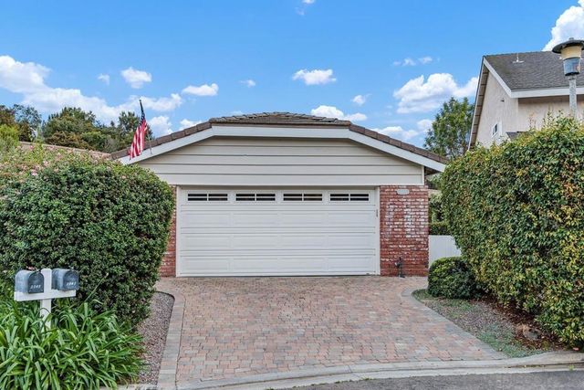 3343 Del Rio Ct, Carlsbad, CA 92009