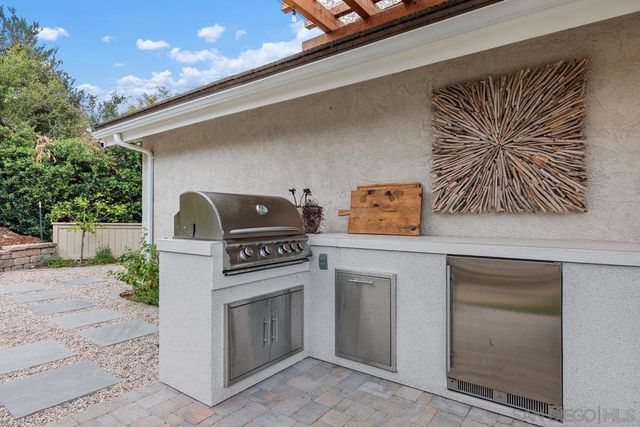 3343 Del Rio Ct, Carlsbad, CA 92009