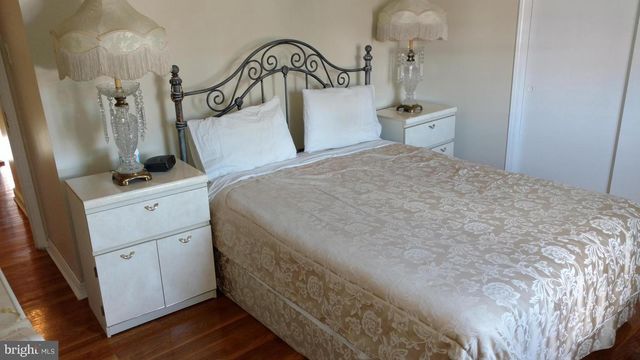 1229 KNORR ST, Philadelphia, PA 19111