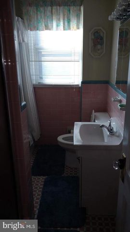 1229 KNORR ST, Philadelphia, PA 19111