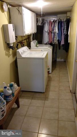 1229 KNORR ST, Philadelphia, PA 19111