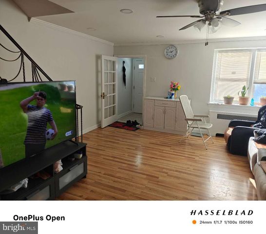 1229 KNORR ST, Philadelphia, PA 19111