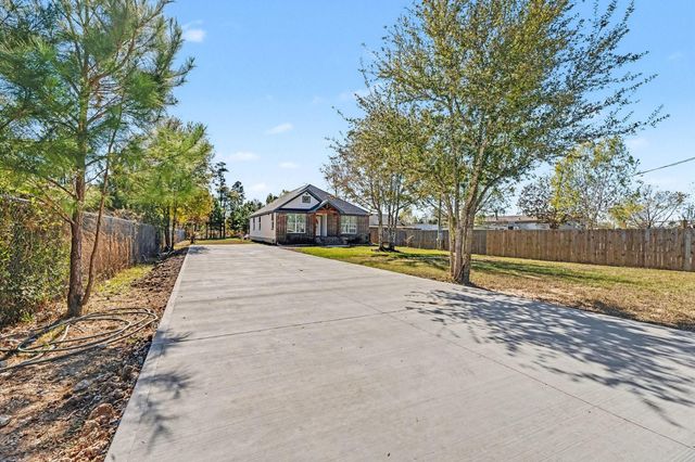 3301 County Road 3479b, Cleveland, TX 77327