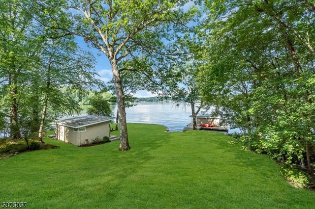 201 S New Jersey Ave, Jefferson Twp., NJ 07849