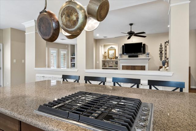 11 S Concord Valley Place, The Woodlands, TX 77382