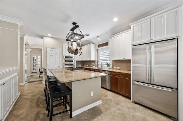 11 S Concord Valley Place, The Woodlands, TX 77382