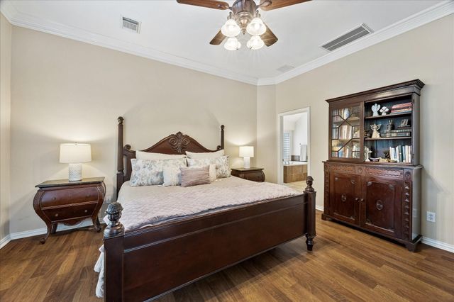 11 S Concord Valley Place, The Woodlands, TX 77382