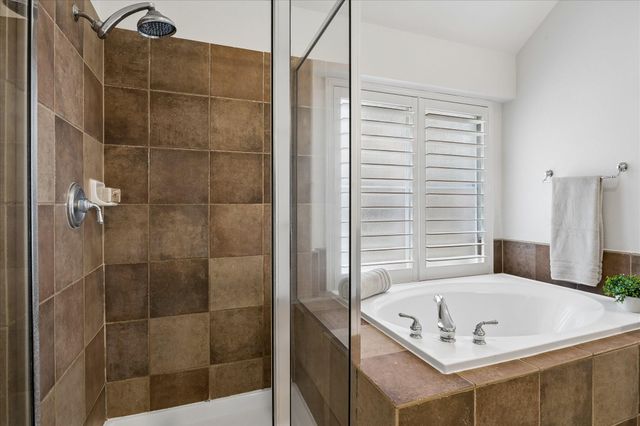 11 S Concord Valley Place, The Woodlands, TX 77382