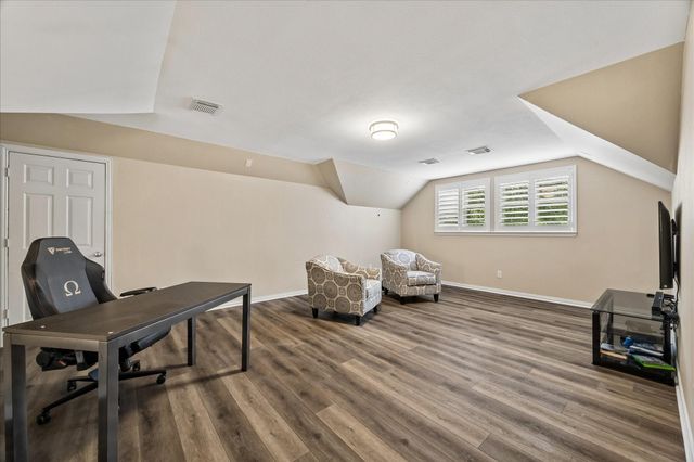 11 S Concord Valley Place, The Woodlands, TX 77382