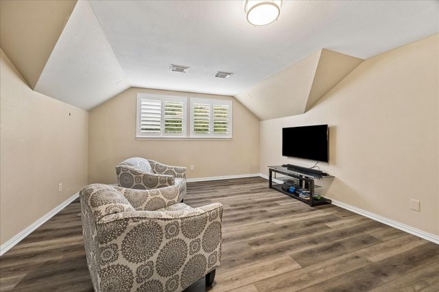 11 S Concord Valley Place, The Woodlands, TX 77382