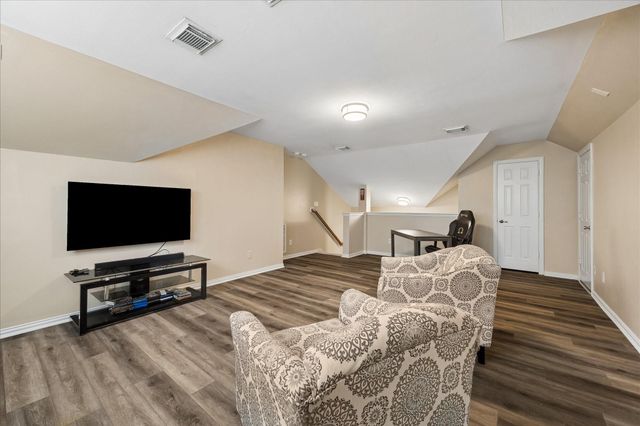 11 S Concord Valley Place, The Woodlands, TX 77382