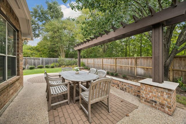11 S Concord Valley Place, The Woodlands, TX 77382