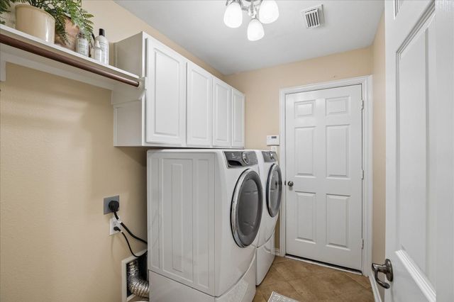 11 S Concord Valley Place, The Woodlands, TX 77382